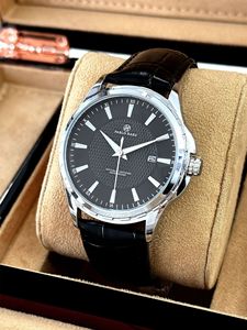 Leisure Business Men's Quartz Watch with Barrel-shaped Leather Strap, Waterproof and Calendar Function on the Watch <b>Face</b> - Product Image 2