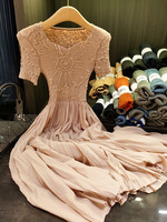 Robe trapèze plissée gaufrée à col carré et manches courtes, style vintage haut de gamme, élégante pour le bureau, taille empire amincissante