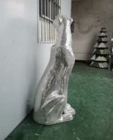 Mosaïque en plastique renforcé de fibres de verre Sculpture animale Artisanat créatif en résine mettant en vedette Léopard Sika Deer Bulldog Assis Leopard