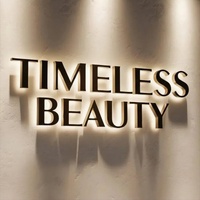 Enseigne de salon de beauté rétroéclairée par LED personnalisée, enseigne publicitaire extérieure en métal acrylique 3D à montage mural