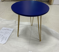 Table d'appoint ronde moderne en bois de marbre avec pieds en métal pour le salon