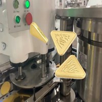 Machine d'emballage de chocolat en aluminium en forme de triangle, haute vitesse, entièrement automatique, personnalisée
