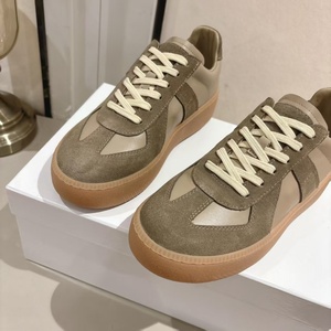 Retro Color-Block Thick Sole Training Shoes for Women <b>Matte</b> Leather Height Enhancing Versatile <b>Rubber</b> Sole Casual Sneakers - Product Image 2