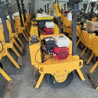 Petit compacteur d'asphalte hydraulique à double tambour pour parking