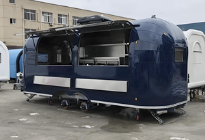 Service de rénovation de food trucks avec construction de meubles sur mesure et mise à niveau des équipements pour les unités mobiles plus anciennes - Product Image 4