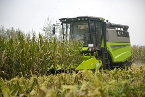 Mietitrebbia Idraulica TE100 per Grano con Alimentazione Completa, Peso 7230kg e Potenza 190cv, con Diametro del Grano di - Product Image 6