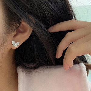 Orecchini a perno con fiocco dolce per donna, accessori alla moda per l'uso quotidiano, per outfit casual e come regalo - Product Image 6