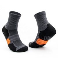 Chaussettes de compression athlétiques - Soutien de la voûte plantaire, talon rembourré, maille respirante, détail de la manchette en maille pour la course à pied/la salle de sport