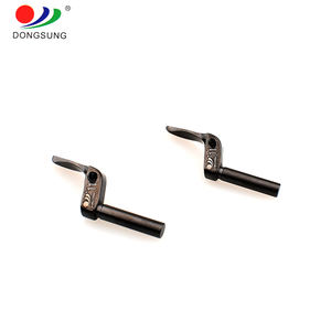 204949 Looper courbé pour machine à coudre surjeteuse Pegasus M700 L52-13 à trois et quatre fils - Product Image 2