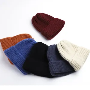 उच्च गुणवत्ता सर्दियों सादा रंगे कस्टम Beanie टोपी गर्म बुना हुआ 70% एक्रिलिक कस्टम लोगो उच्च गुणवत्ता सर्दियों सलाम बेनी