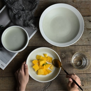 Precios de fábrica Cerámica hecha a mano Esmalte mate Cubiertos Juegos de platos para servir Restaurante europeo Vajilla de cerámica moderna - Product Image 6