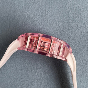 Montre-bracelet automatique squelette tonneau ultra-légère en cristal de qualité supérieure pour hommes et femmes Spotlight Arena Watch - Product Image 3