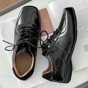รองเท้าหนังสไตล์เรโทรแบบสปอร์ตแคชชวล ตกแต่งด้วยการต่อผ้าหนัง  แบบหนา  สำหรับผู้ชายและผู้หญิง  รองเท้าคู่รัก  รองเท้าลำลองสไตล์มินิมอลสำหรับธุรกิจ - Product Image 1