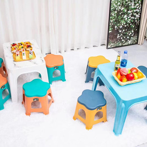 Mesa Rectangular de Plástico Blanca y Azul Cielo, Multiusos, para Comedor, Uso de Adultos y Personas Mayores - Product Image 1