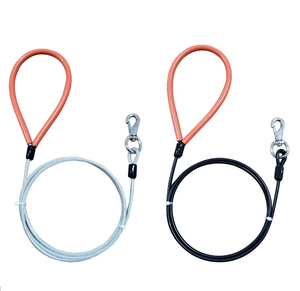 Guinzaglio per Cani fino a 113 kg, Resistente, Realizzato in Cavo Metallico Rivestito con Impugnatura in Silicone Morbido - Product Image 1