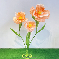 Ensemble réaliste de coquelicots géants de fleurs artificielles faites à la main avec supports pour décorations de scène de remise des diplômes