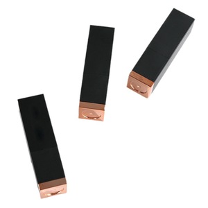 Elegante Tubo Magnético Cuadrado para Lápiz Labial, Material ABS Negro Mate, 7.6cm X 2.1cm, Cierre Automático, Envase Cosmético - Product Image 5