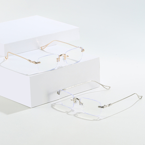 Lunettes de lecture flexibles X208 en métal à monture rectangulaire pour presbytie -2.50, vente en gros pour femmes, lunettes correctrices - Product Image 3