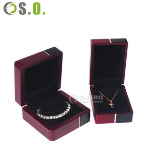 Caja de Joyería Roja de Alta Calidad al por Mayor, de Imitación de Cuero, para Regalo de Boda, Collar, Anillo, Pulsera, Embalaje de Joyería Personalizado - Product Image 2