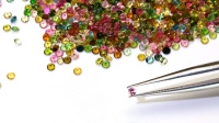 공장 도매 하이 퀄리티 뜨거운 판매 아름다운 천연 전기석 보석 라운드 컷 0.8-1.5mm 보석 액세서리 마