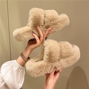 <span class=keywords><strong>Sandales</strong></span> <span class=keywords><strong>compensées</strong></span> à brides croisées en fausse fourrure pour <span class=keywords><strong>femme</strong></span>, collection automne/hiver 2026, nouveau style, semelle compensée rehaussante - Product Image 3