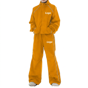 Ensemble coupe-vent personnalisé pour femme avec logo, col montant, à capuche, pour entraînement sportif et jogging, respirant, imperméable, séchage rapide - Product Image 1