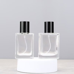 Elegante Botella de Perfume Cuadrada de Vidrio Transparente de 30ml 50ml, Diseño Interior Curvo Único, Tapa de Plástico Negra Brillante, Recargable - Product Image 3