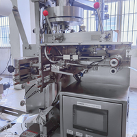 Machine d'emballage automatique pour café moulu avec sacs intérieurs et extérieurs