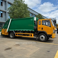 Camion compacteur de déchets sanitaires Howo de 8 mètres cubes