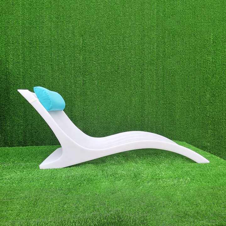 outdoor chaise plastic