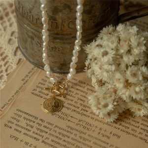 Collier vintage en or avec perle d'eau douce baroque naturelle, boucle OT, collier clavicule, style INS, pendentif tendance - Product Image 2