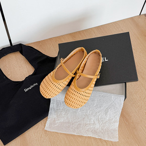 Nouvelles Chaussures d'été 2026 pour Femme, Talon Discret 5 cm, Tissées et Évidées, Style Rétro Français Niche, Décolleté Bas, Ballerines Décontractées Quotidiennes - Product Image 3