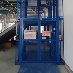 <span class=keywords><strong>Monte</strong></span>-<span class=keywords><strong>charge</strong></span> hydraulique à rail de guidage avec hauteur de levage de 6 m, capacité de 2000 kg à 5000 kg, élévateur vertical de marchandises pour entrepôt avec <span class=keywords><strong>cage</strong></span> de sécurité - Product Image 2