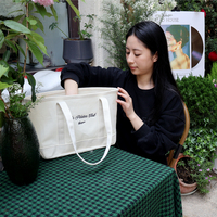 Sac fourre-tout pour ordinateur portable en toile brodée bicolore, poignée renforcée robuste, poche avant, sac de transport quotidien pour femmes, faible MOQ