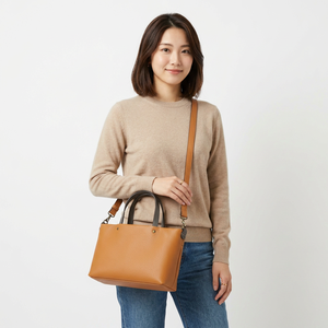 Bolso Tote de Cuero Granulado Color Camel, Elegante, Marca Laisser Faire, para Mujer, con Asa para Hombro, Cierre de Cremallera, Forro de Algodón, para Uso Diario - Product Image 1