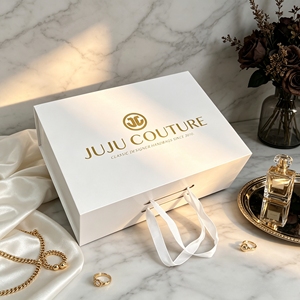 Boîte rigide magnétique blanche de luxe, logo personnalisé en or avec estampage à chaud, boîte cadeau magnétique à ouverture rabattable pour sacs à main, bijoux, emballage de marque - Product Image 1