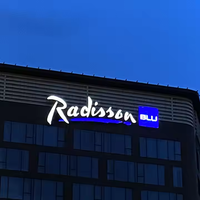 Lettres en relief 3D en acrylique et acier inoxydable avec éclairage frontal pour enseignes extérieures d'entreprises, de magasins, de bureaux, de centres commerciaux, d'écoles, d'hôpitaux et de bâtiments