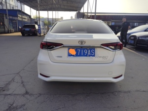 Corolla d'occasion <span class=keywords><strong>2021</strong></span>, modèle 1.2T S-CVT Elite PLUS Edition, automatique, conduite à gauche, blanc foncé - Product Image 2