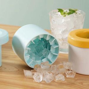 Moule à glaçons en silicone de qualité alimentaire, mini, cylindrique, à démoulage facile, avec couvercle, pour 60 glaçons. - Product Image 4
