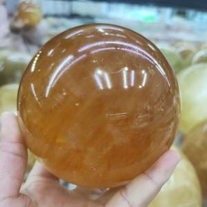 ลูกบอลคริสตัลแคลไซต์สีเหลืองธรรมชาติจากไอซ์แลนด์ สำหรับการบำบัด ตกแต่งบ้าน และของตกแต่ง - Product Image 5