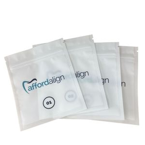 Bolsa de plástico sellada de 3 lados para embalaje Dental, paquete de bolsas de embalaje con diseño personalizado y alineación clara de dientes Mylar, cantidad mínima de 200 Uds. - Product Image 4