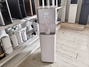 Nouveau Distributeur d'Eau Chaude et Froide à Refroidissement par Compresseur pour Usage Domestique et Hôtelier – Obtenez Eau Chaude, Froide et Tiède Profitez d'une accès instantané à C - Product Image 2