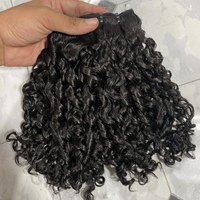 Cheveux humains bouclés, cheveux indiens bruts, extensions de cheveux bouclés profonds provenant de donneurs uniques, non traités