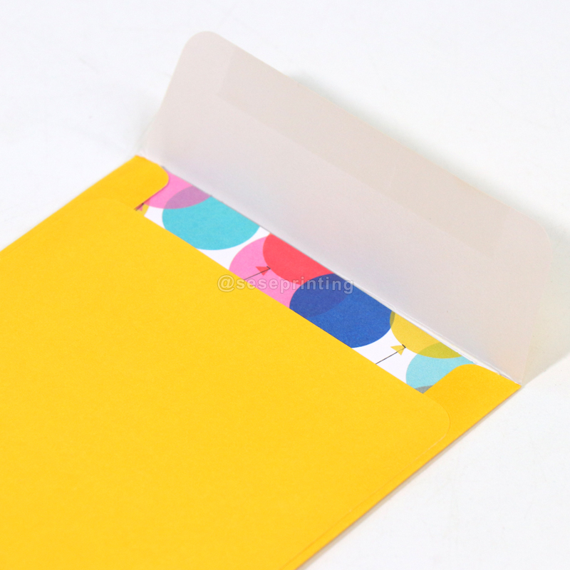 Высококачественный бумажный конверт желтого цвета с логотипом на заказ