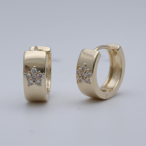 Orecchini a Clip contemporanei audaci orecchini a cerchio geometrici in rame placcato oro e ottone con perla che fanno una dichiarazione di moda - Product Image 1