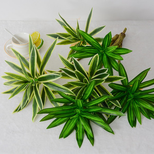 Plante artificielle de lys en bambou Flower Delight, 60 cm de haut, simulation réaliste en PVC souple, décoration de mariage, feuilles vertes avec bords roses - Product Image 4