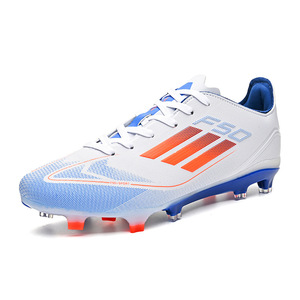 Zapatos de Fútbol Blancos para Hombre con Rayas Naranjas y Tachuelas Azules, Parte Superior Sintética, Suela de TPU, Tacos para Entrenamiento de Verano - Product Image 1