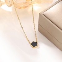 Collier tendance RINHOO en forme de trèfle à cinq feuilles pour femme, en acier inoxydable 316L plaqué PVD 18 carats, pendentif trèfle pour femme, chaîne de charme, cadeau