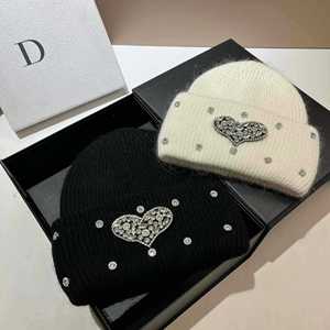 Bonnet d'hiver pour femme en fourrure de lapin tricoté avec strass, haute qualité, vente en gros - Product Image 1