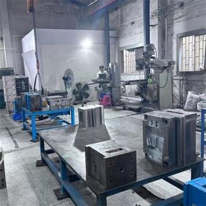 Moule de moulage par gravité personnalisé, conception de moule de moulage en sable, moule de moulage sous pression en aluminium - Product Image 4